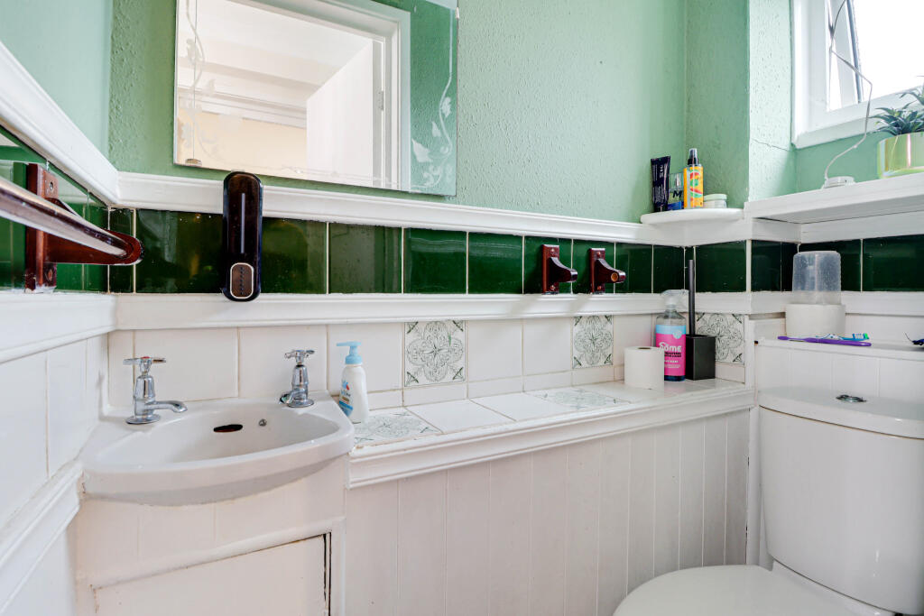 Additional image 9 of Kitchener Close, St Albans, AL1