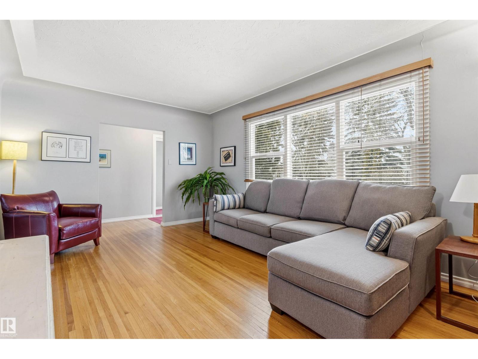 Additional image 6 of 13619 108 Avenue NW, Edmonton, AB, T5M2C7