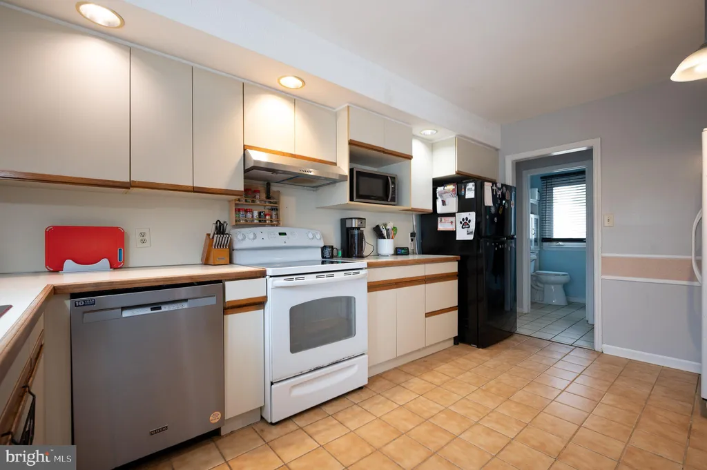 Additional image 7 of 28 Worral Court, Newark, DE 19711