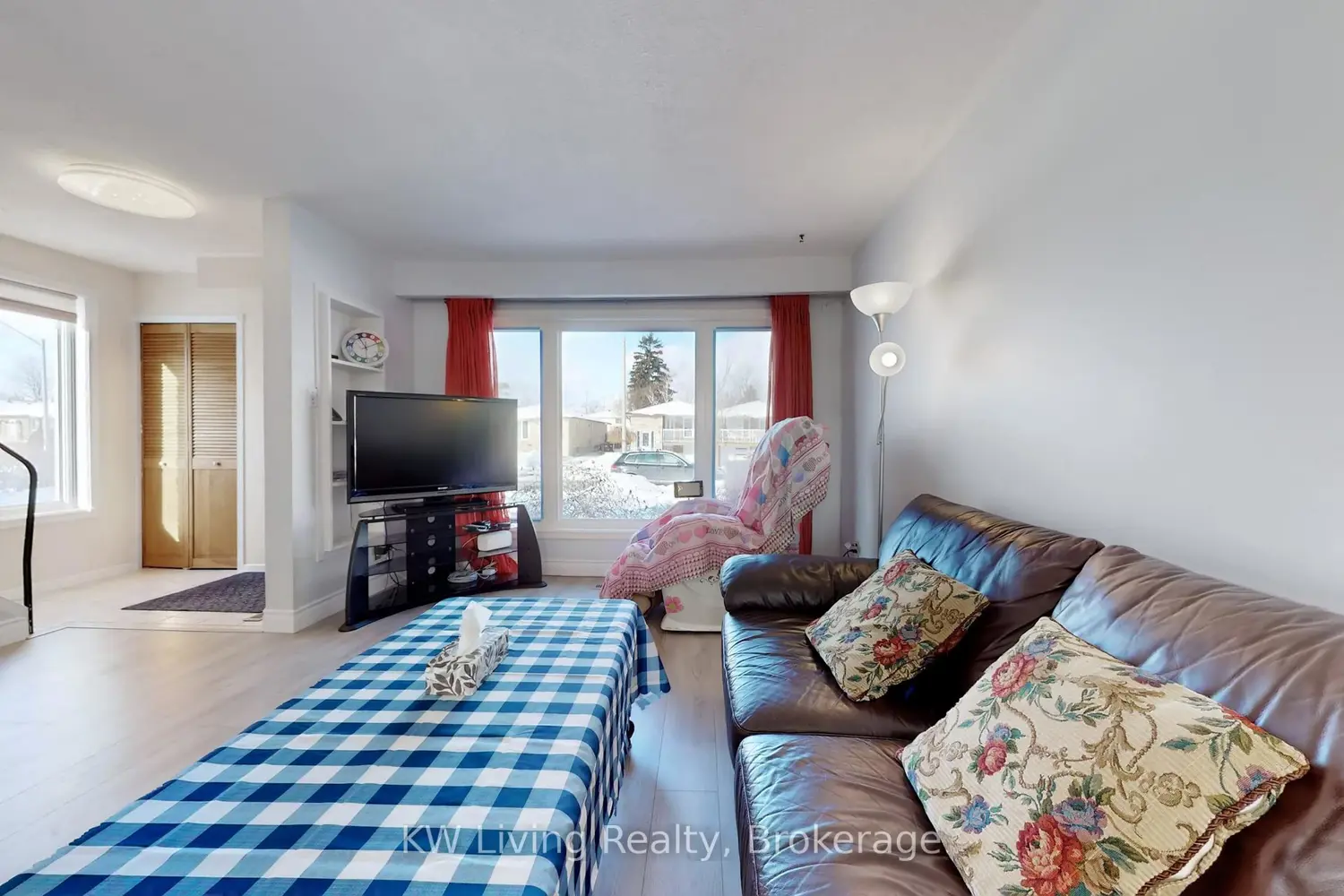 Additional image 5 of 944 Blairholm Avenue