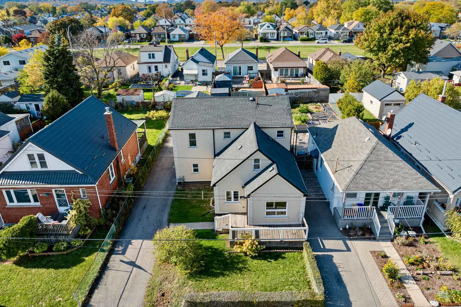 Additional image 12 of 233 Normanhurst Avenue