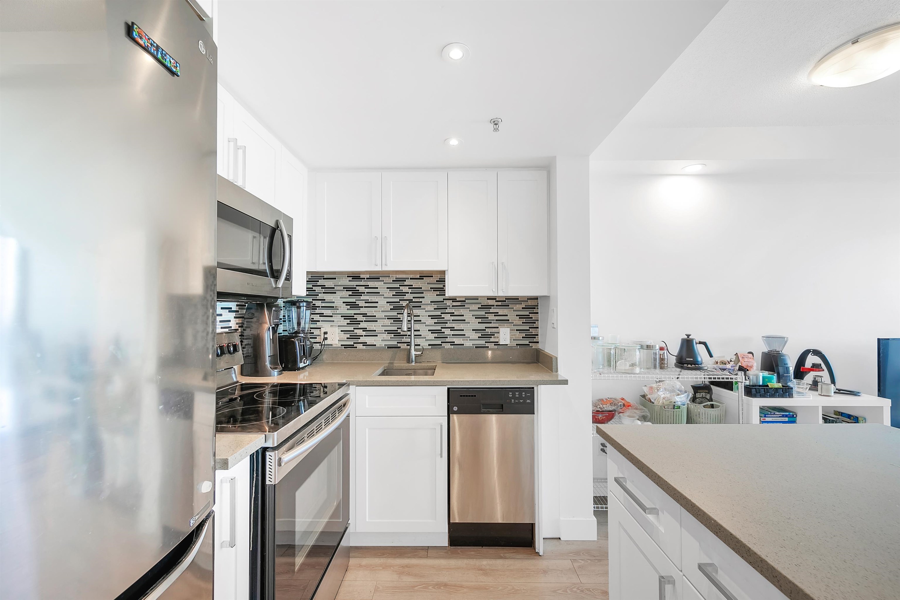 Additional image 3 of 2404-1188 Howe Street, Vancouver, BC, V6Z 2S8