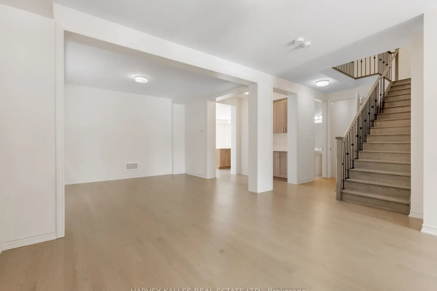 18 Bluebird Boulevard photo 2