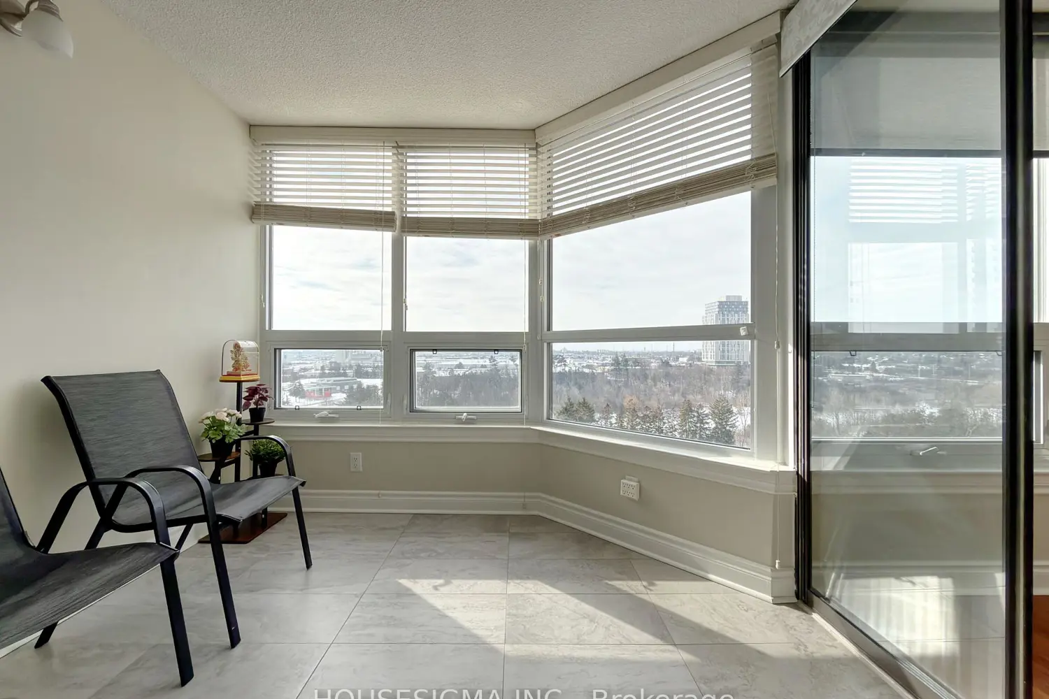 Additional image 7 of 8 Lisa Street 1103