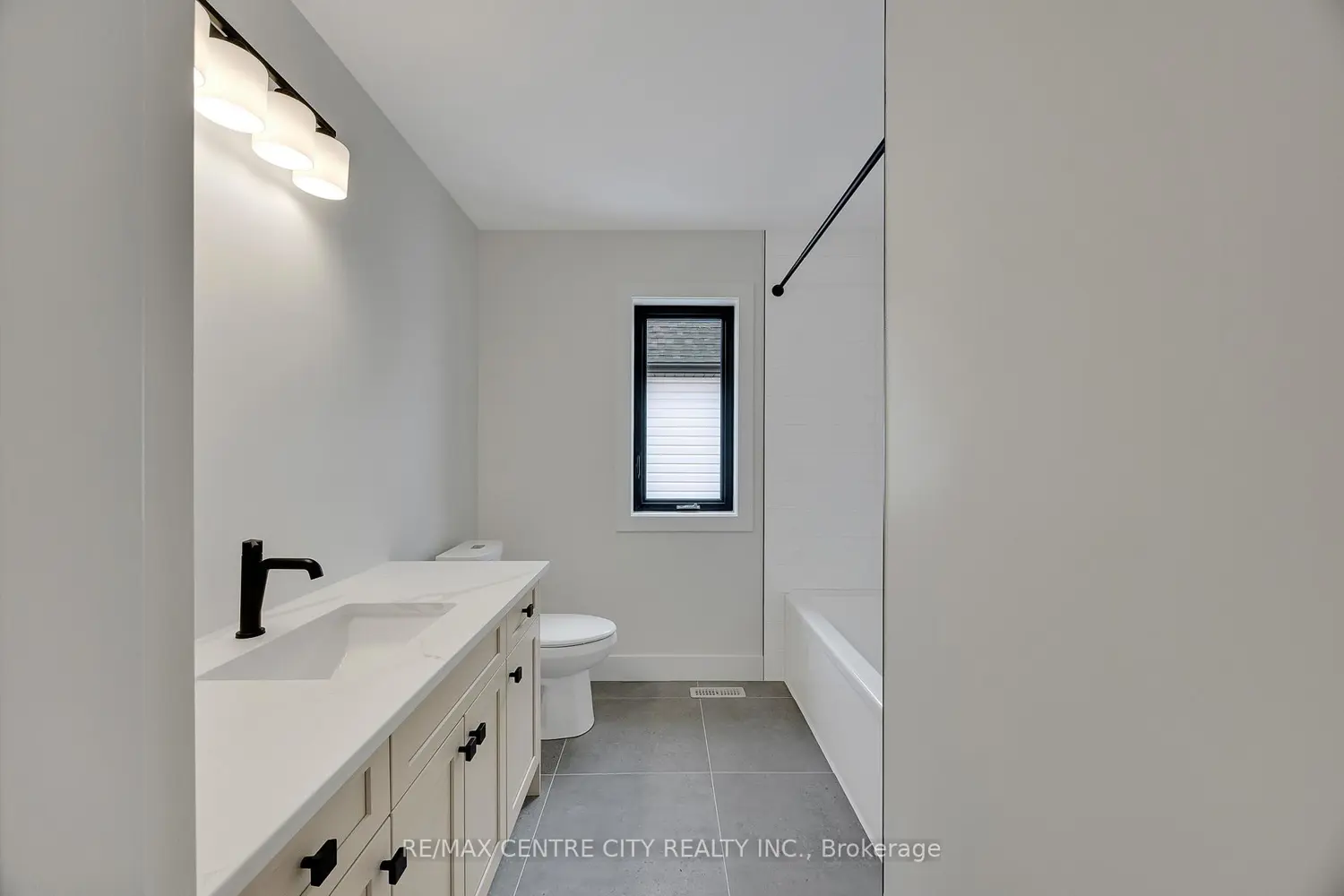 Additional image 11 of 199 Foxborough Place