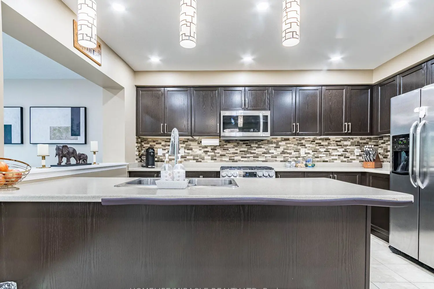 Additional image 10 of 1035 Victoria Road 143