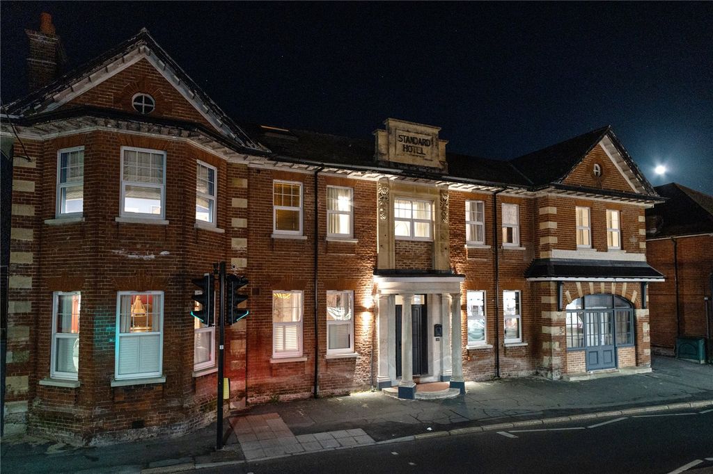 Land for saleFreshwater House, 15 School Green Road, Isle Of Wight PO40