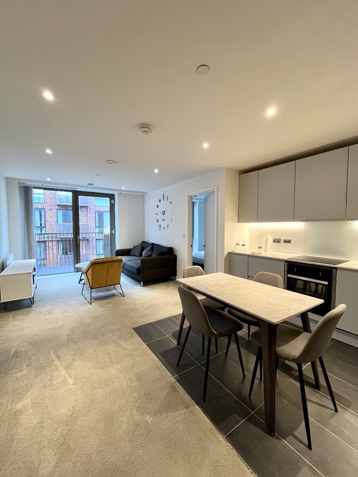 2 Bed Flat, Block C, M5, N1 7GU