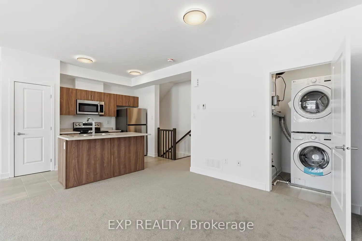 Additional image 5 of 1007 Silhouette Private