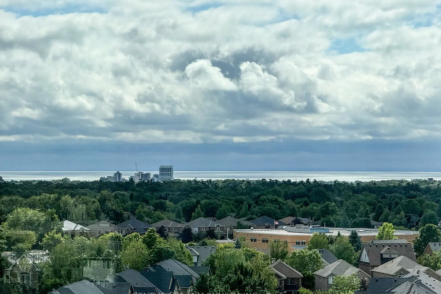 Additional image 8 of 405 Dundas Street 810
