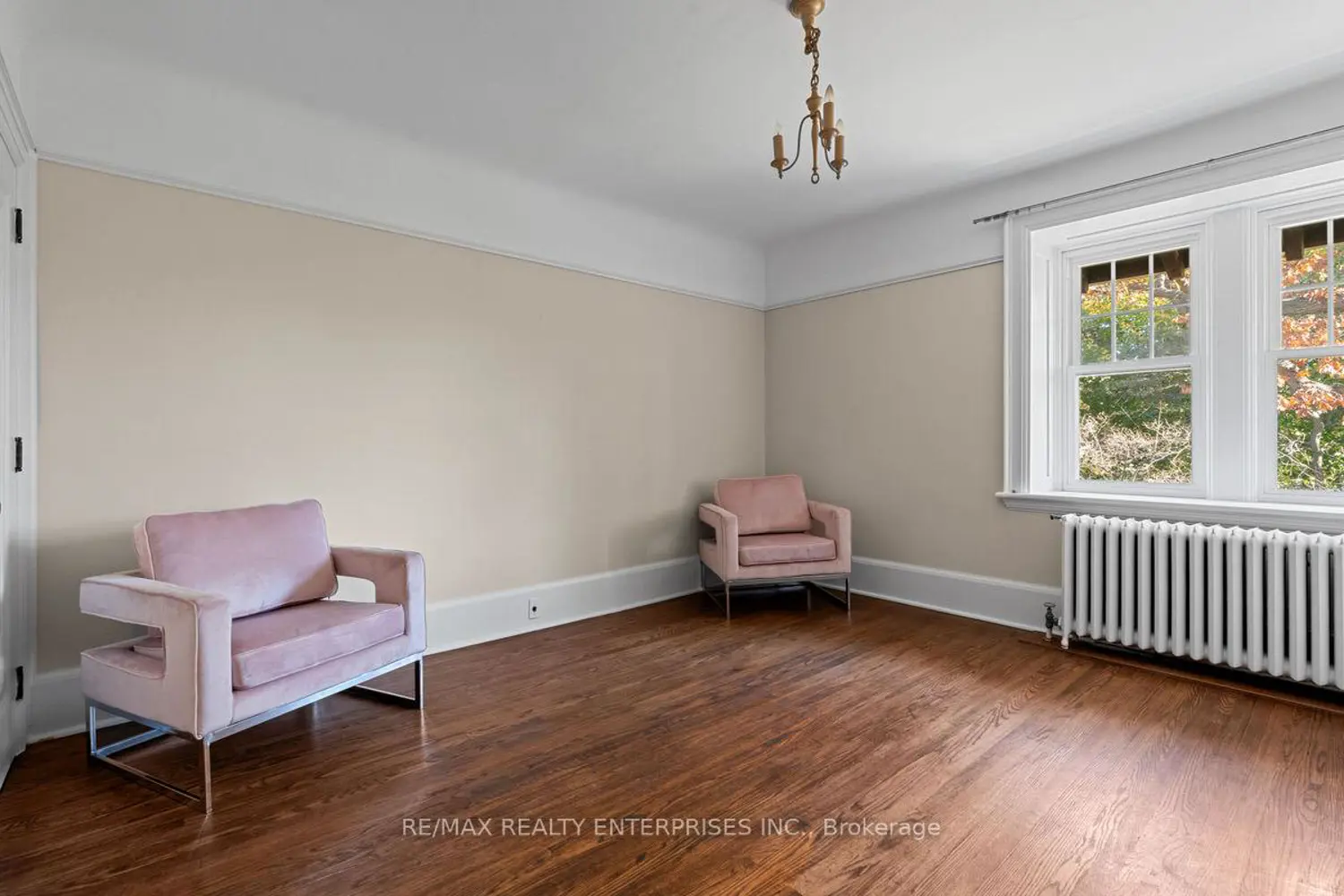 Additional image 14 of 1520 Pinetree Crescent