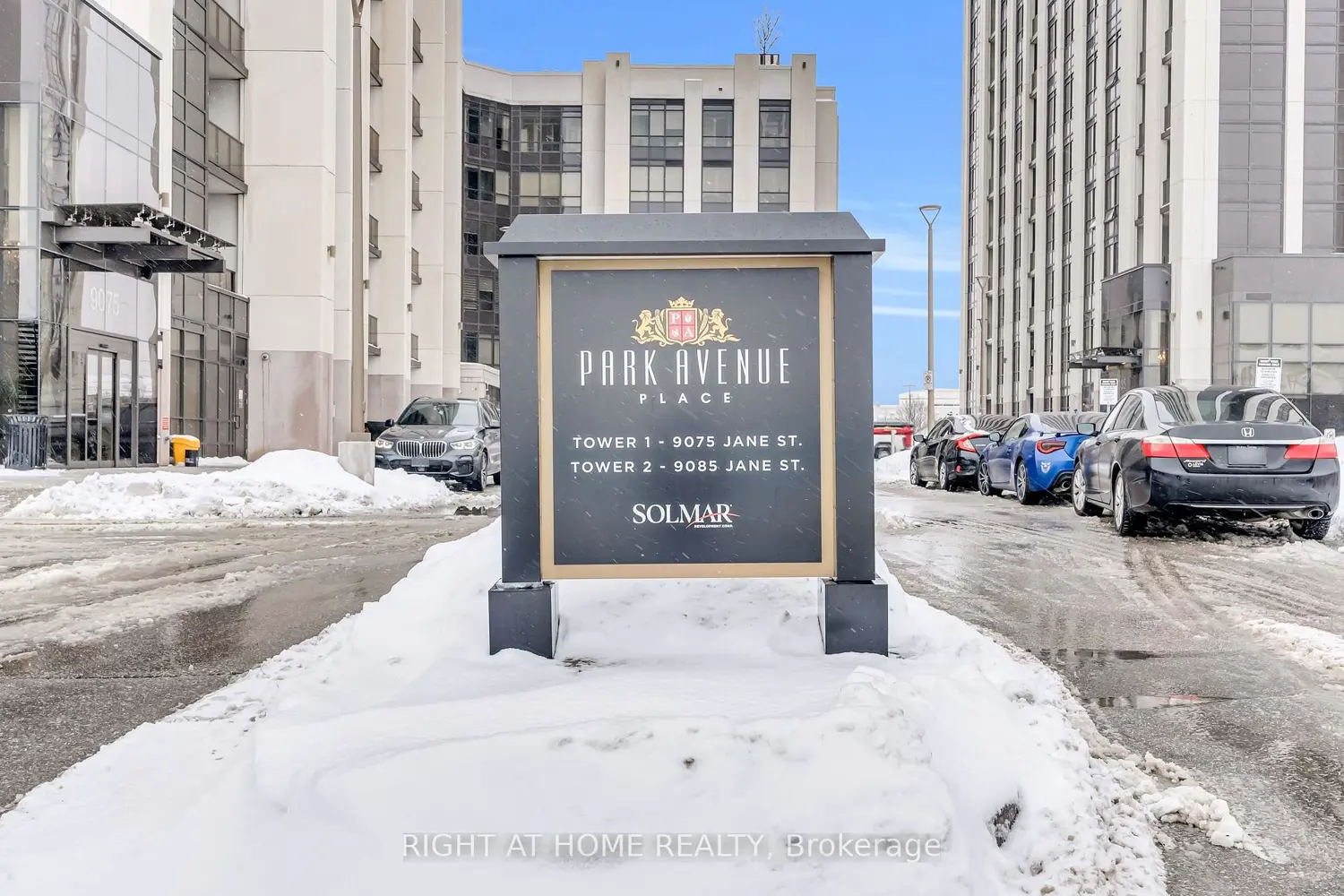 9075 Jane Street 2309 photo 2