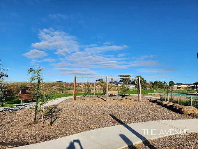 Additional image 16 of Officer VIC 3809