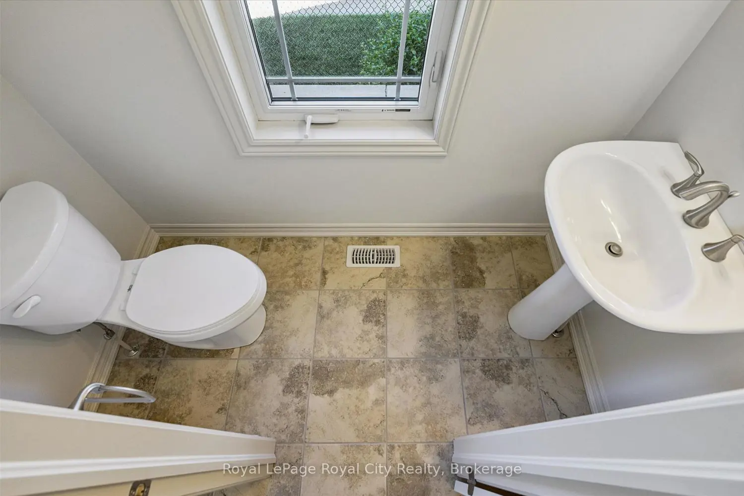 Additional image 11 of 52 Aberdeen Street