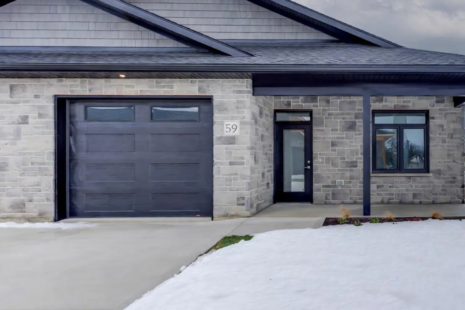59 Cavalier Crescent