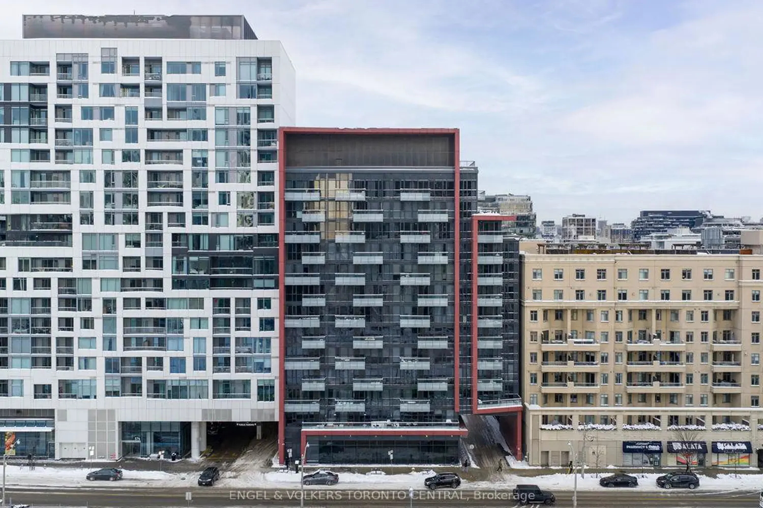 560 Front Street 621