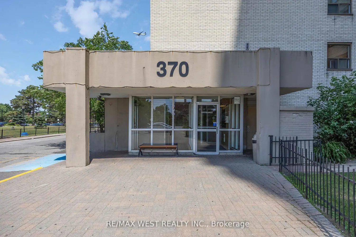 Additional image 11 of 370 Dixon Road 1416