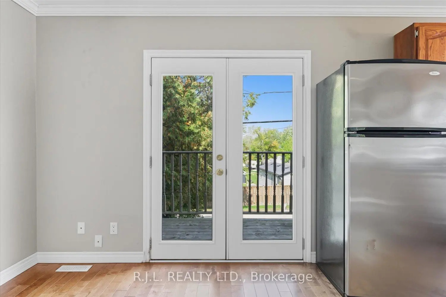 Additional image 6 of 178 Platten Boulevard