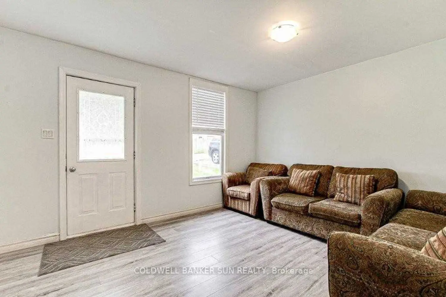 Additional image 3 of 888 Nellis Street