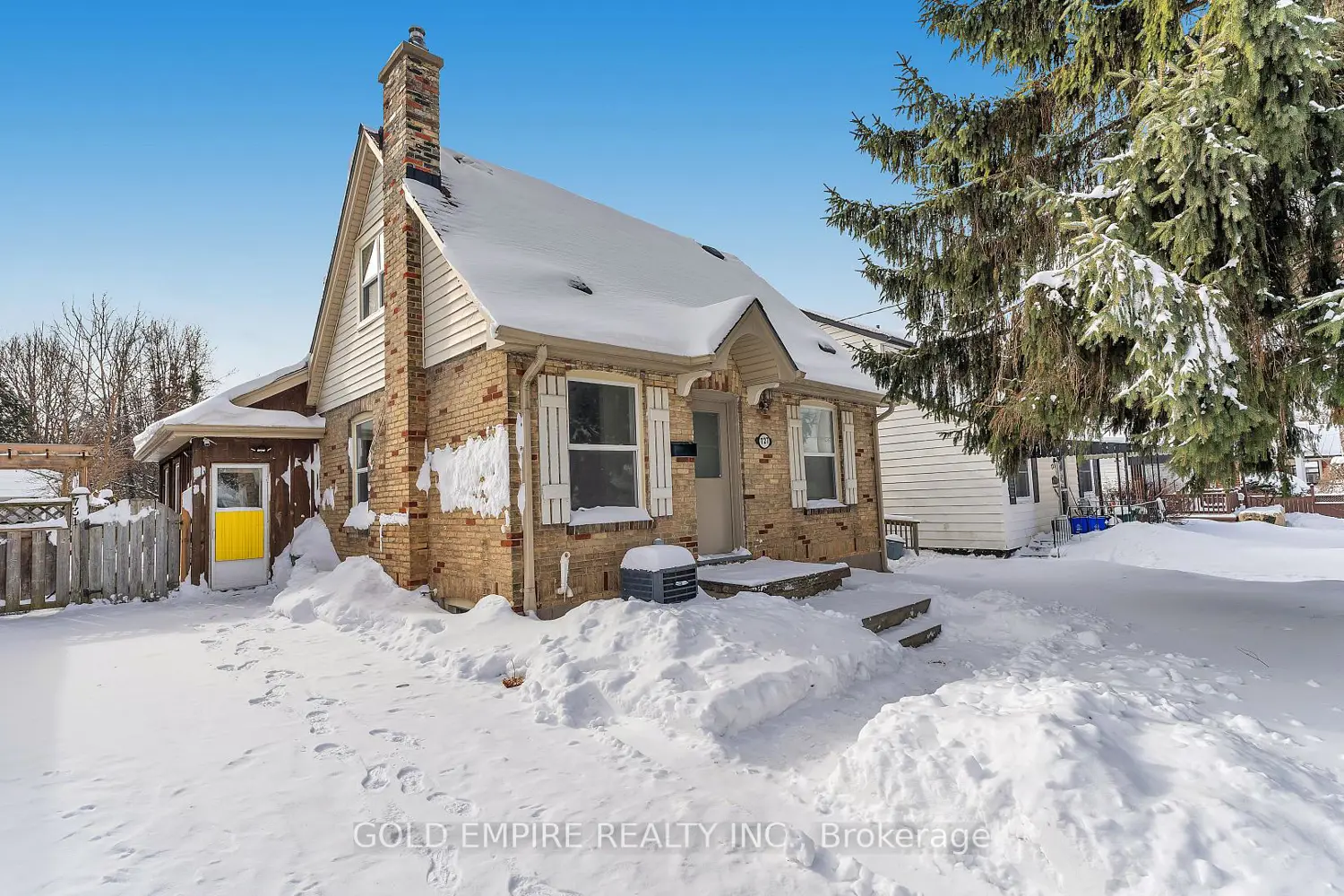 727 Whetter Avenue photo 2