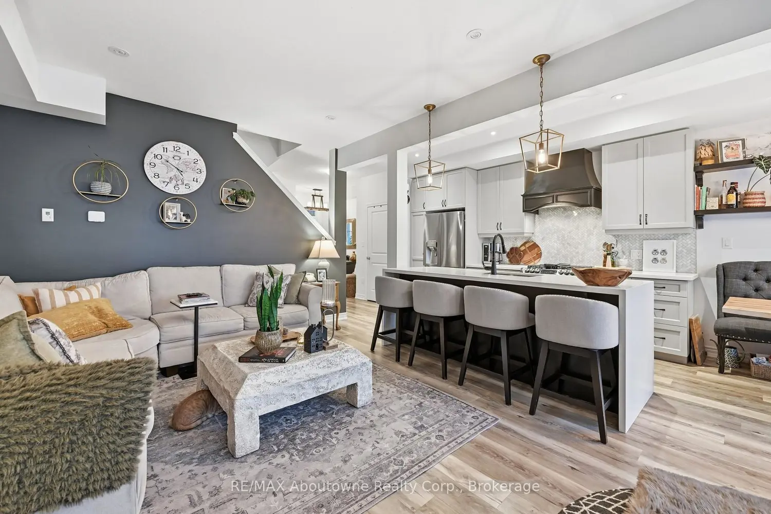 Additional image 7 of 3969 Crown Street