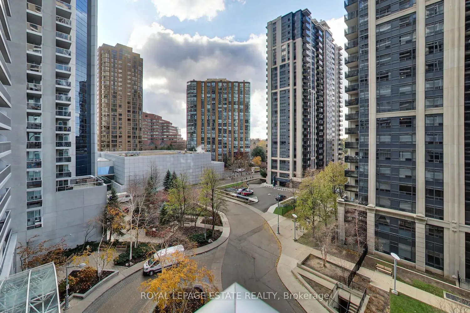 Additional image 13 of 4978 Yonge Street 808