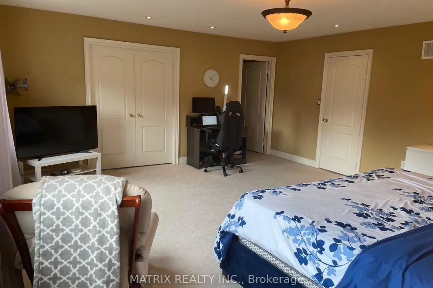 Additional image 12 of 69 Ken Laushway Avenue