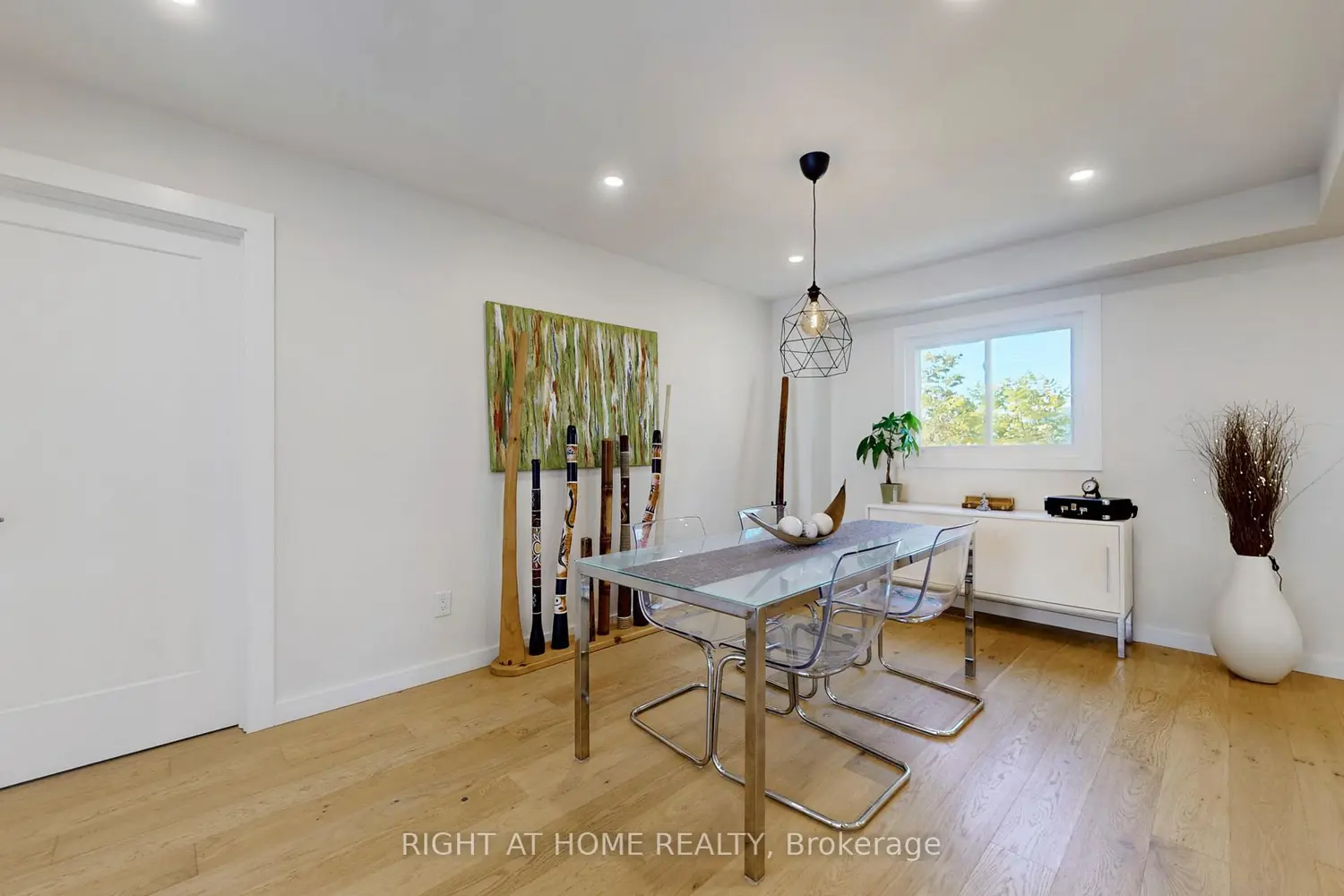 Additional image 9 of 400 Bloor Street 6