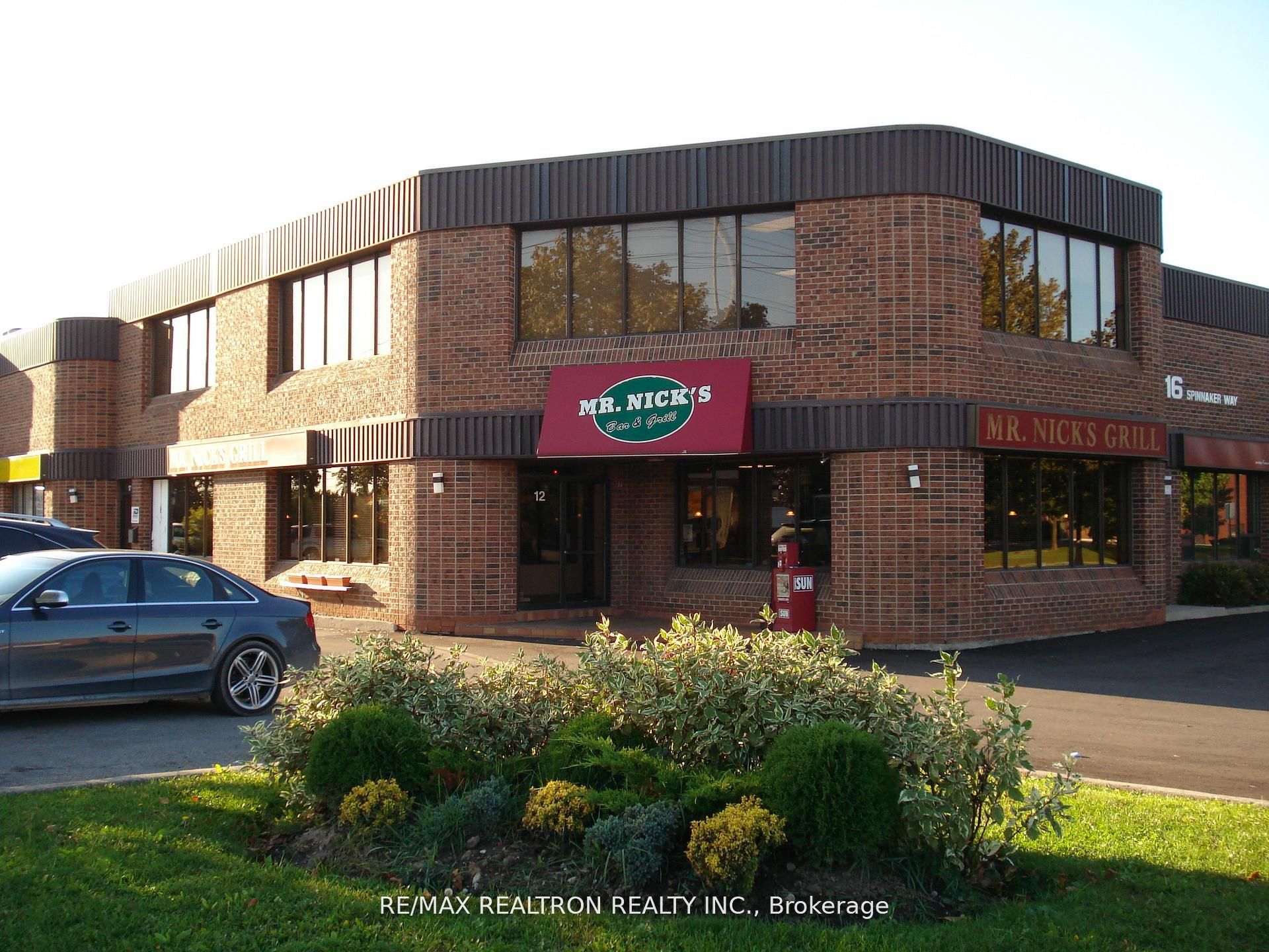 17-16 Spinnaker Way S, Vaughan, ON, L4K 2T8