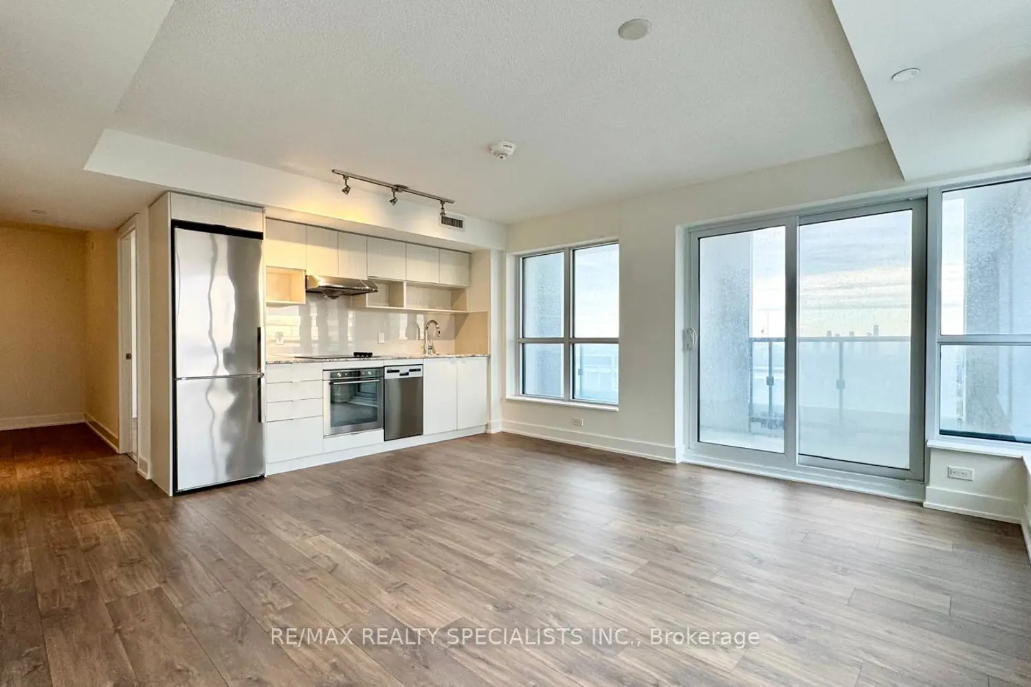 Additional image 6 of 7 Mabelle Avenue 2909