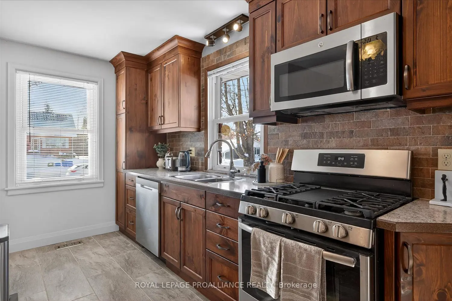 Additional image 6 of 260 Bellevue Street