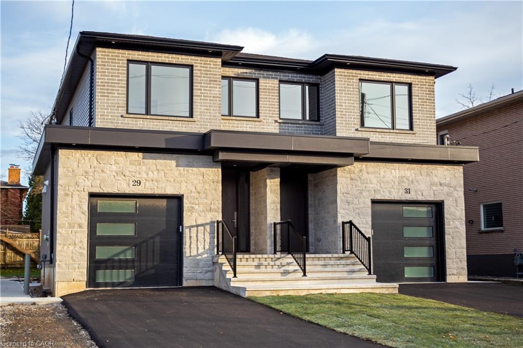 29 Dana Drive, Hamilton, ON, L9A 3H7