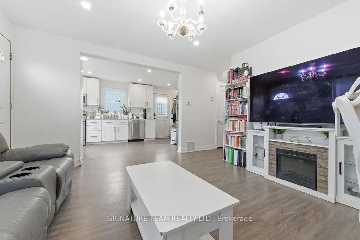 Additional image 4 of 8613 60 Highway