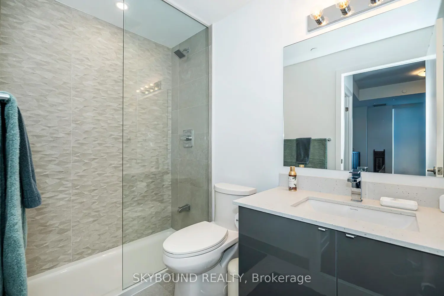 Additional image 4 of 630 Greenwood Avenue # 703