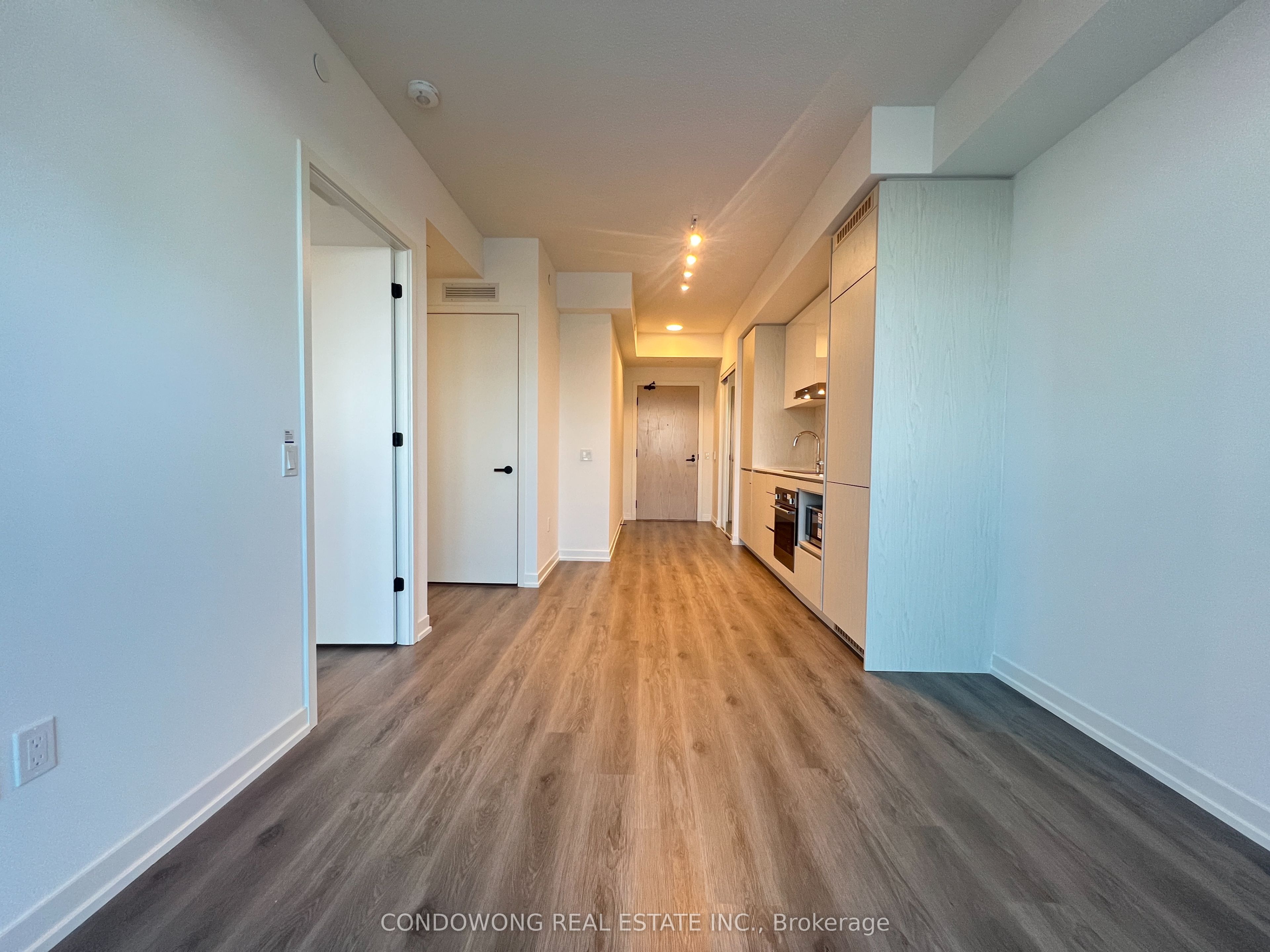 Additional image 3 of 2607-28 Interchange Way, Vaughan, ON, L4K 0P8