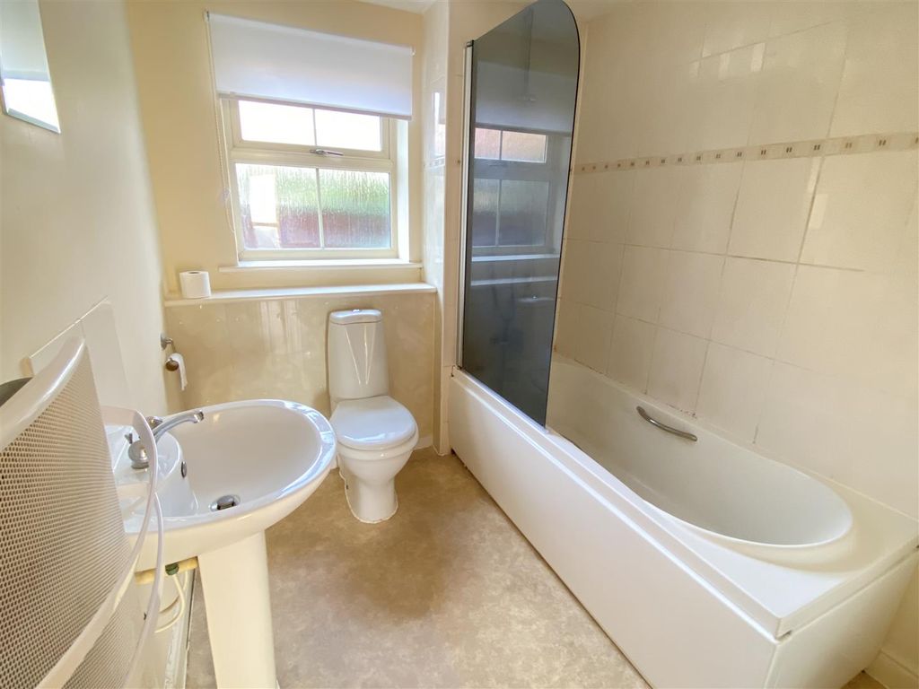 Additional image 8 of 2 bed flat for saleFriars Mews, Wesleyan Court, Lincoln LN2