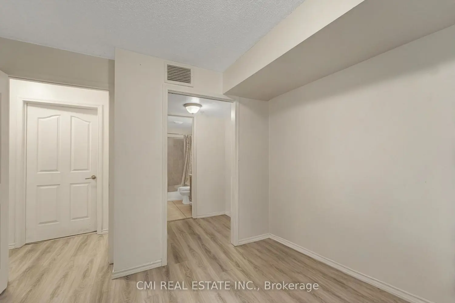 Additional image 10 of 5225 Finch Avenue 203
