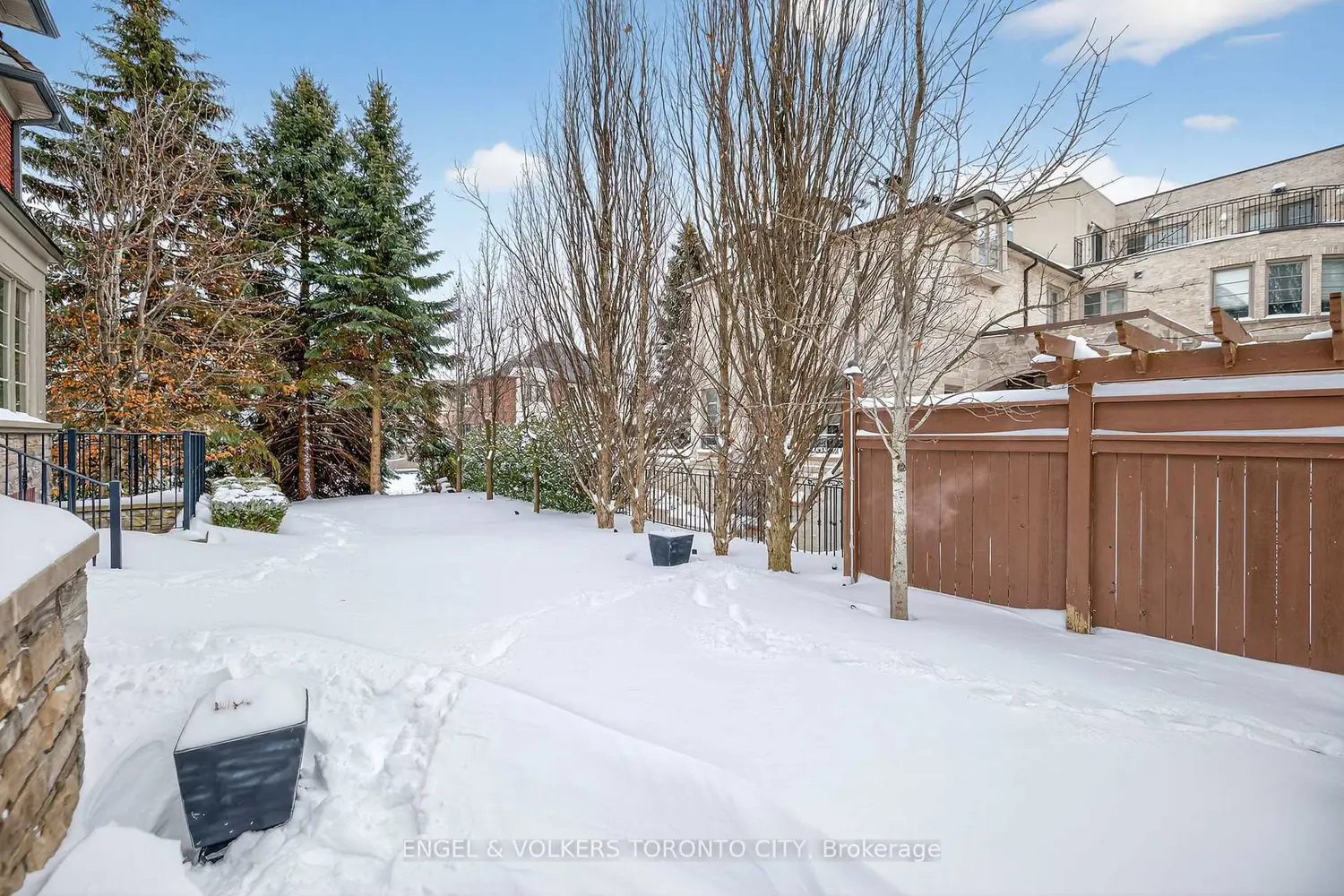 Additional image 18 of 28 Long Hill Drive