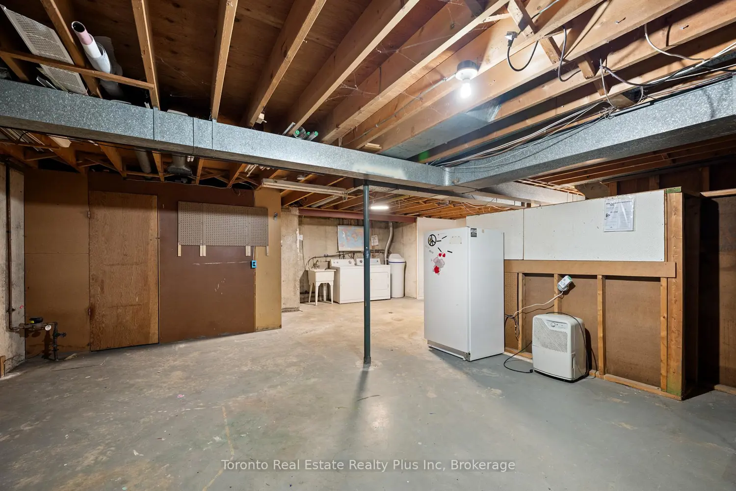 Additional image 15 of 134 Pepperwood Crescent