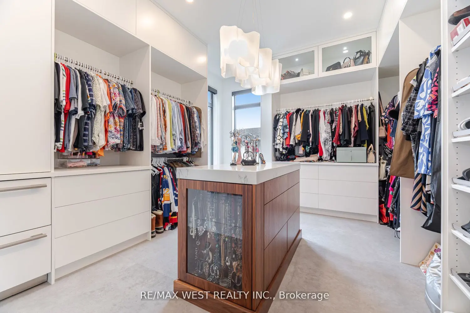 Additional image 6 of 83 Navigation Drive