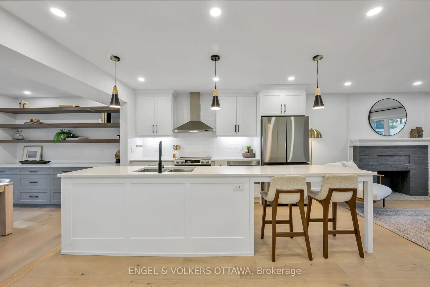22 Harvard Avenue photo 5