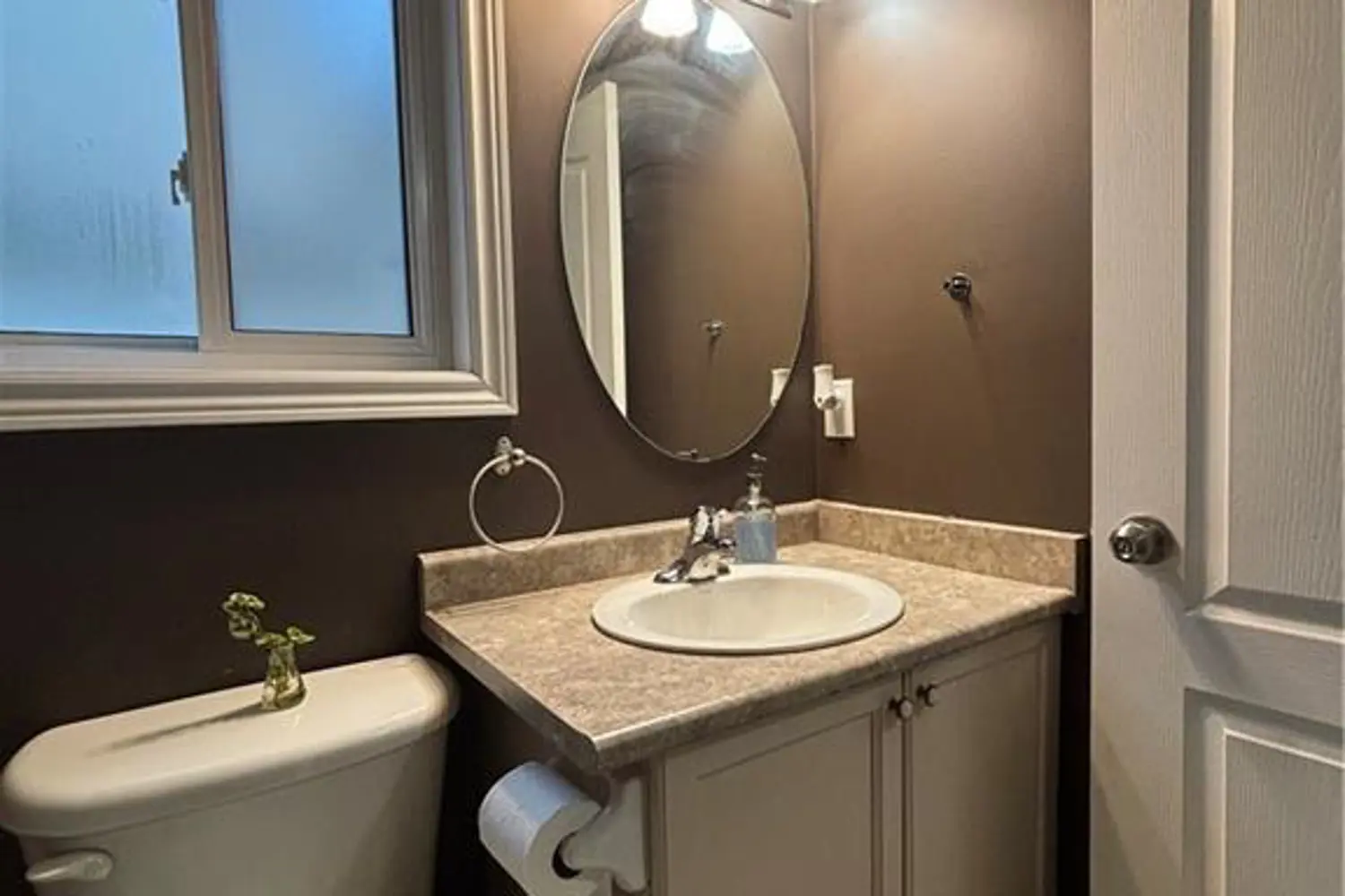 Additional image 3 of 252 Berry Street