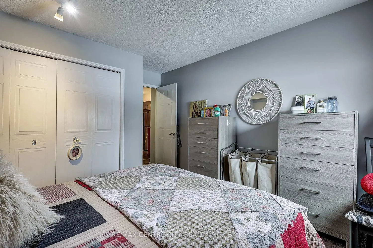 Additional image 10 of 440 Wellington Street 109