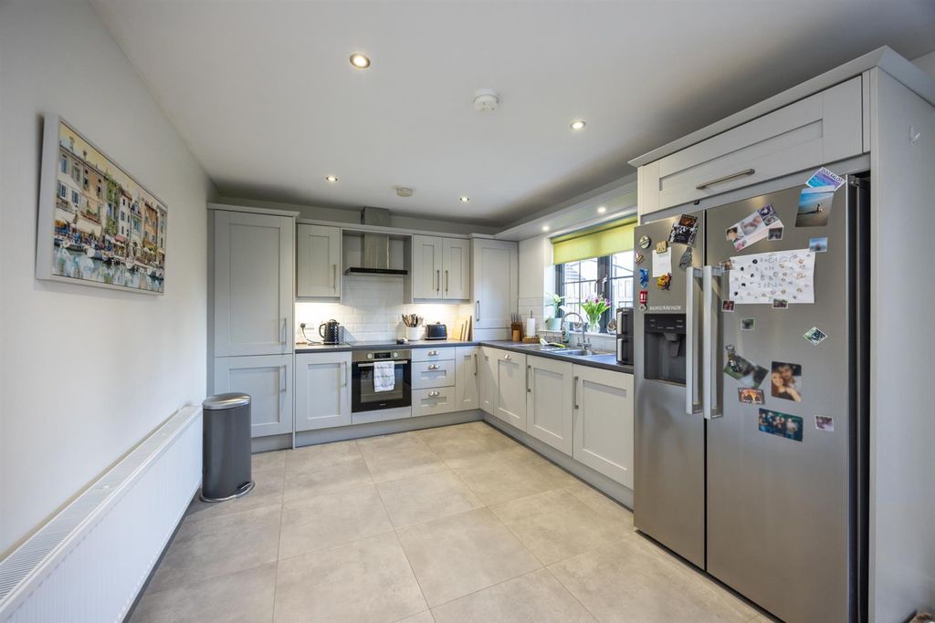 Additional image 9 of 3 bed semi-detached house for sale14 Edengrove Park North, Ballynahinch BT24