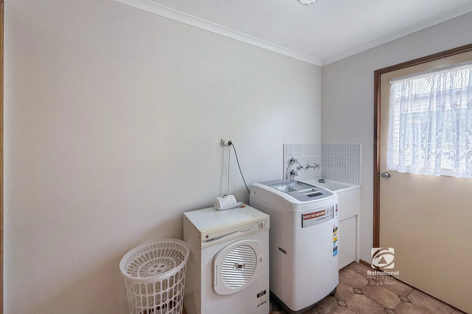 Additional image 12 of 1/8 Orme Street, Lakes Entrance VIC 3909