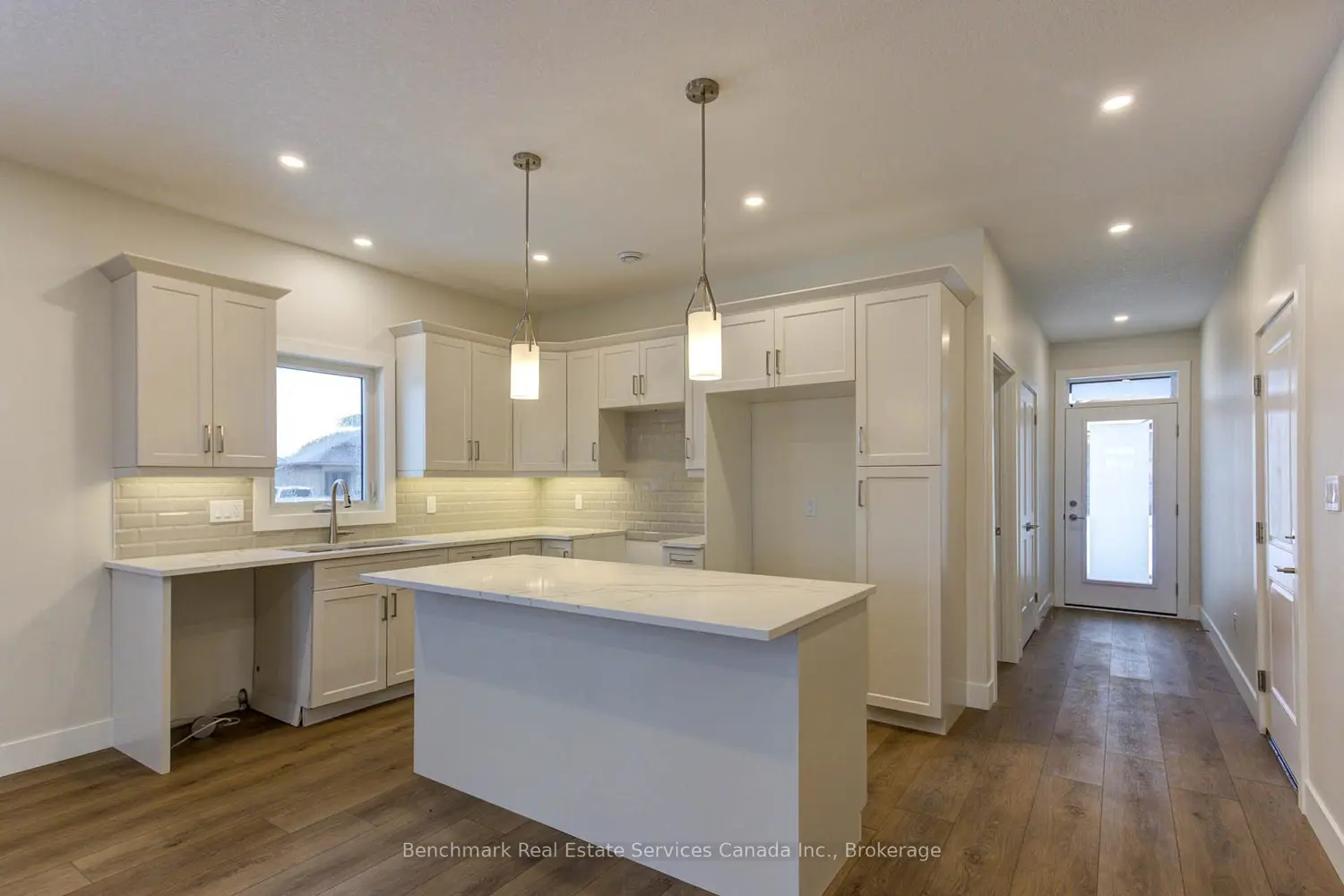 59 Cavalier Crescent photo 3