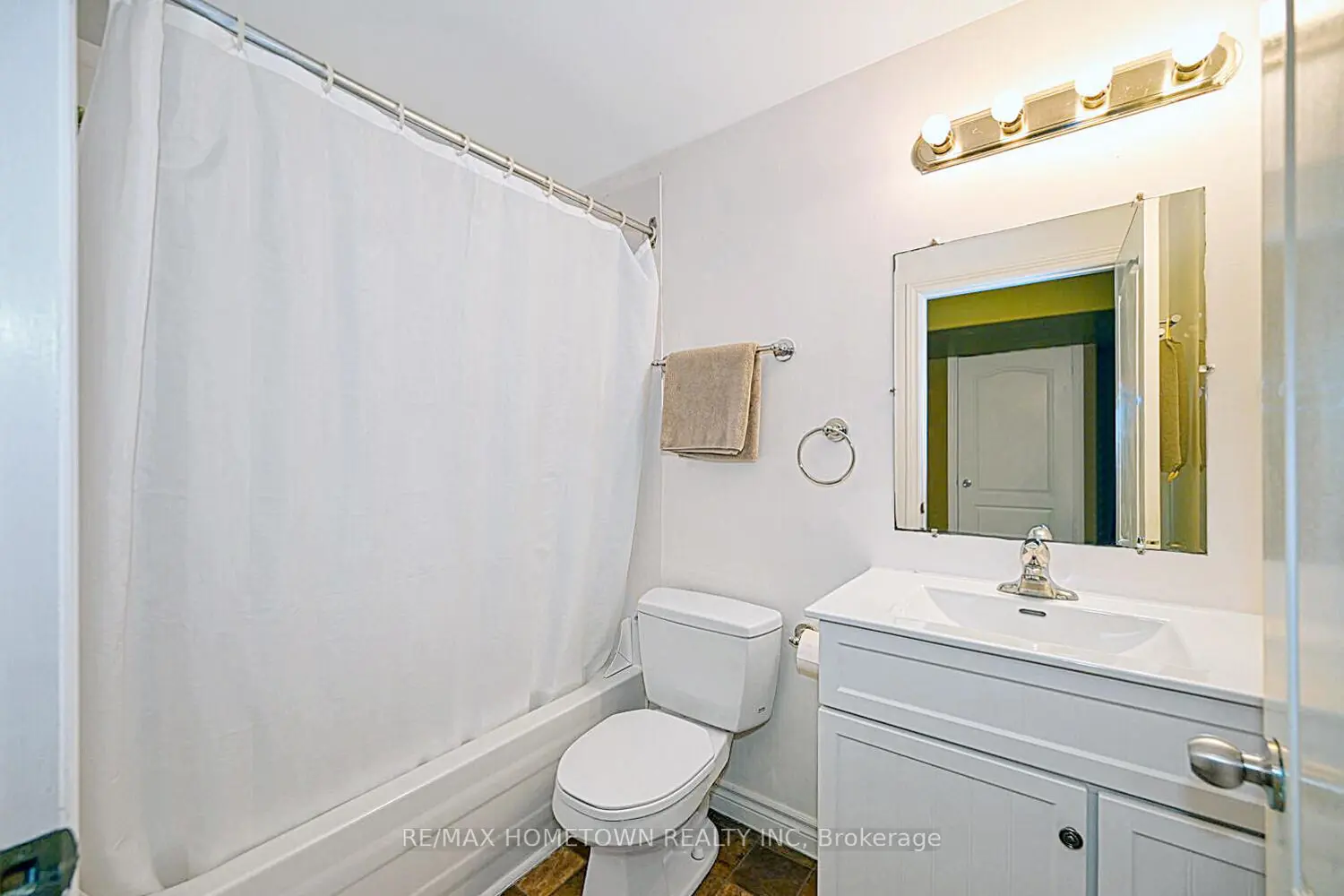 Additional image 13 of 16 Regency Place