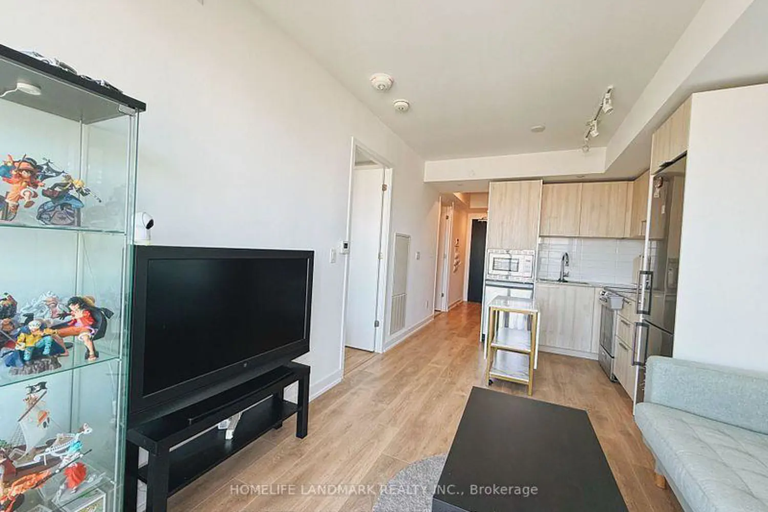 Additional image 7 of 501 Yonge Street 2208