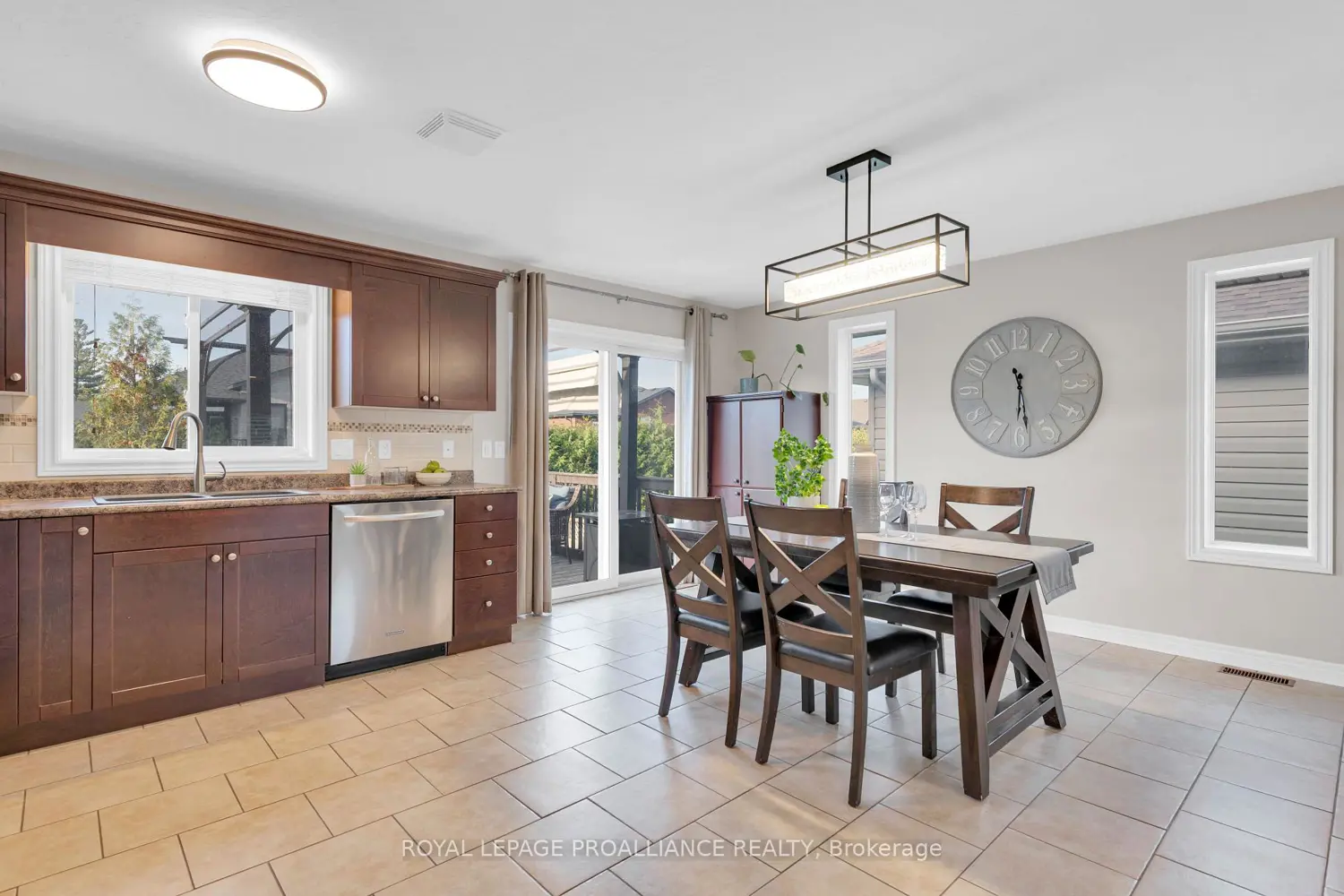 Additional image 9 of 18 Fox Den Drive