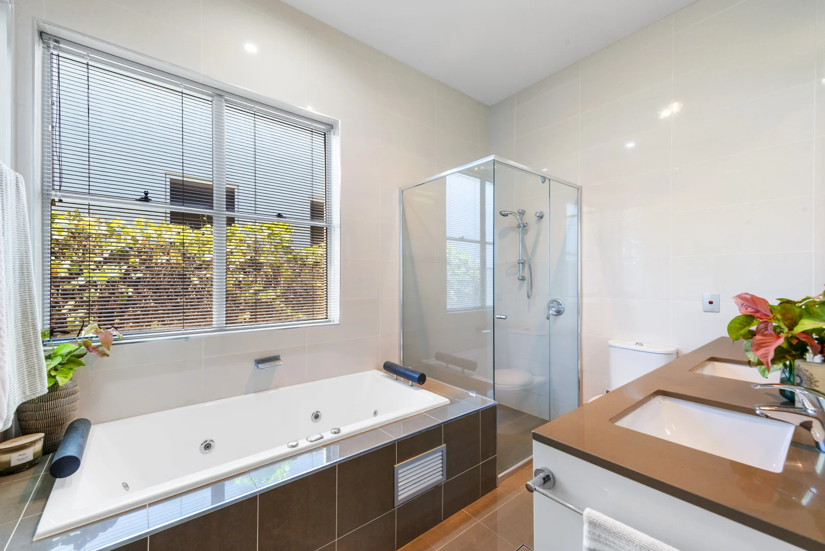 Additional image 20 of 2272 Banksia Lakes Drive, Sanctuary Cove QLD 4212